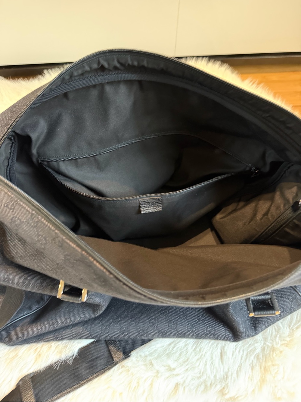 Gucci Black Monogram Travel Duffel with Detachable Strap - Picture 4 of 5